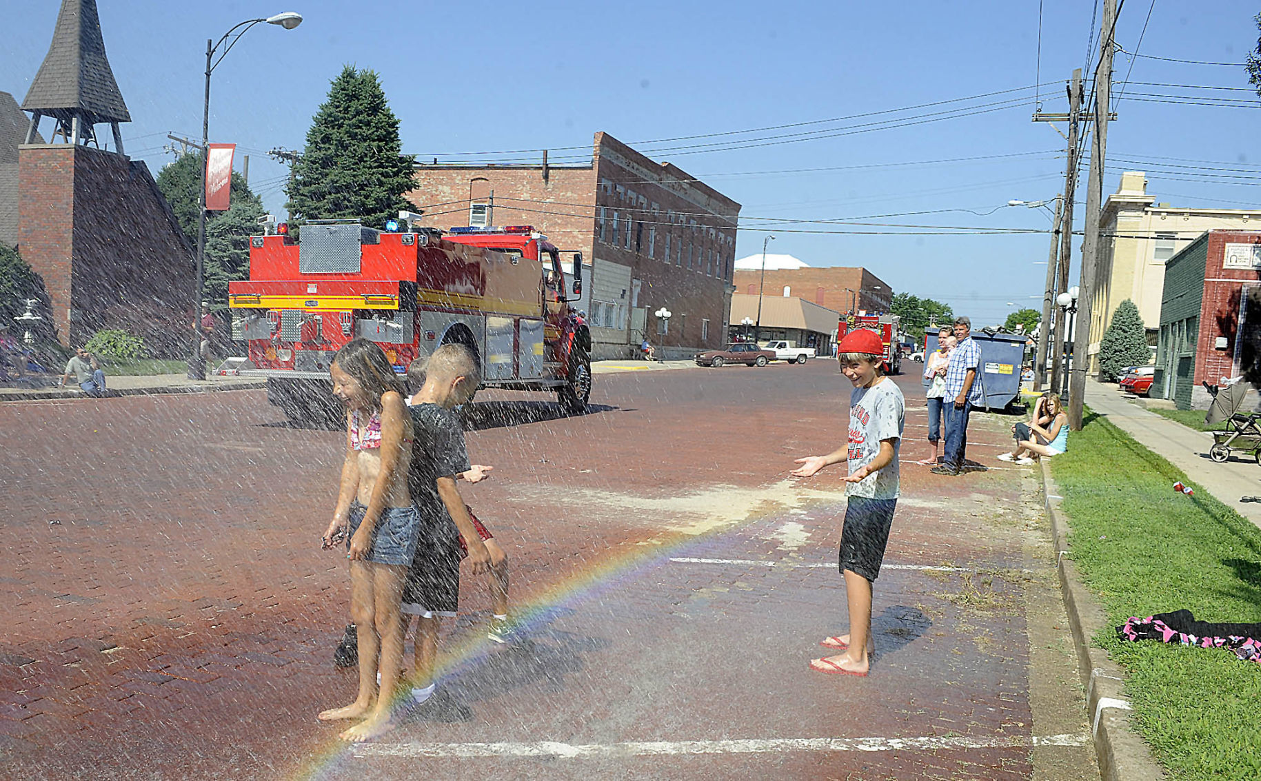 Cooling off during Friend parade, 2008